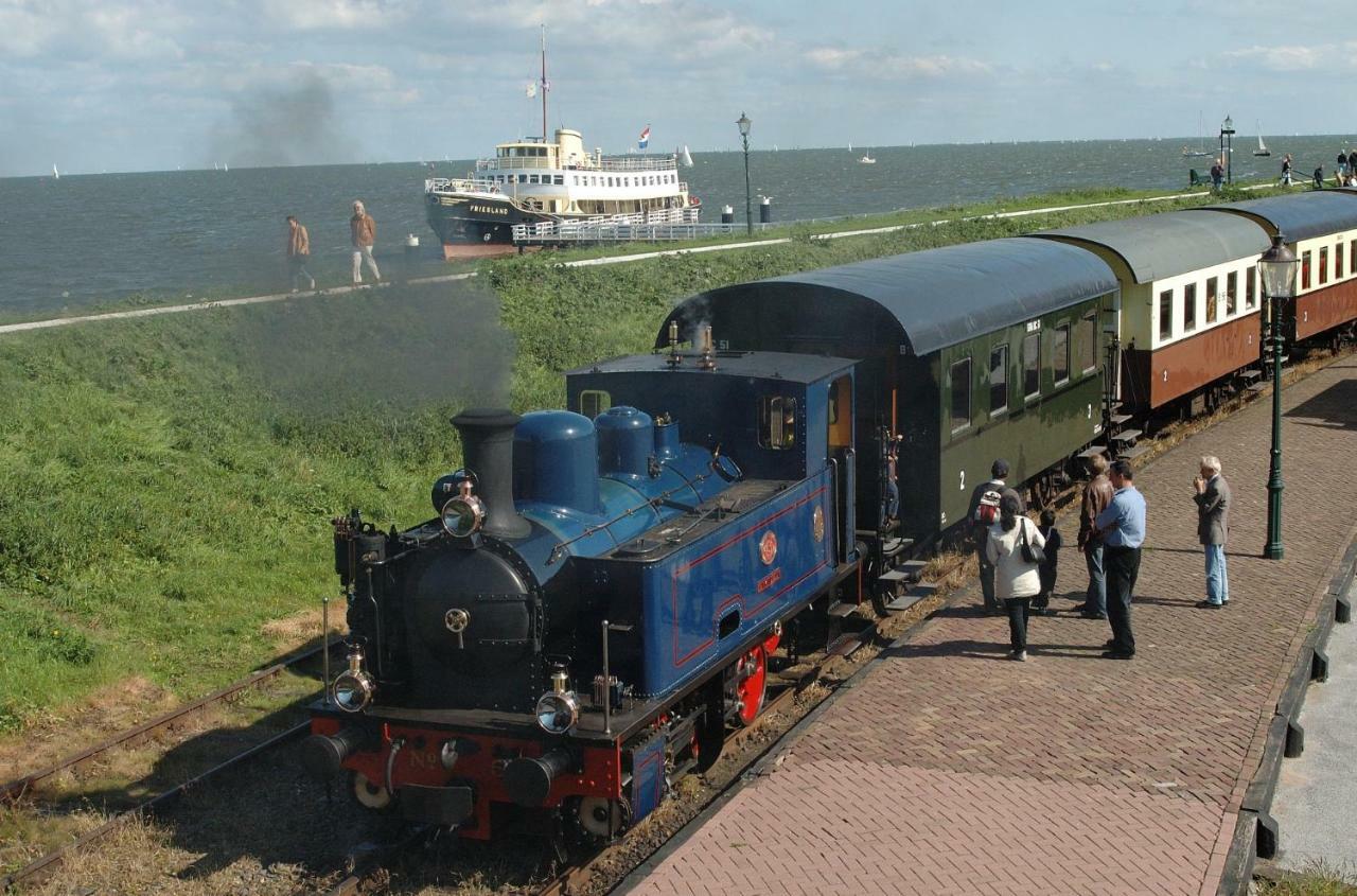 Vakantieverblijf Aan De Dijk Hippolytushoef Exterior foto